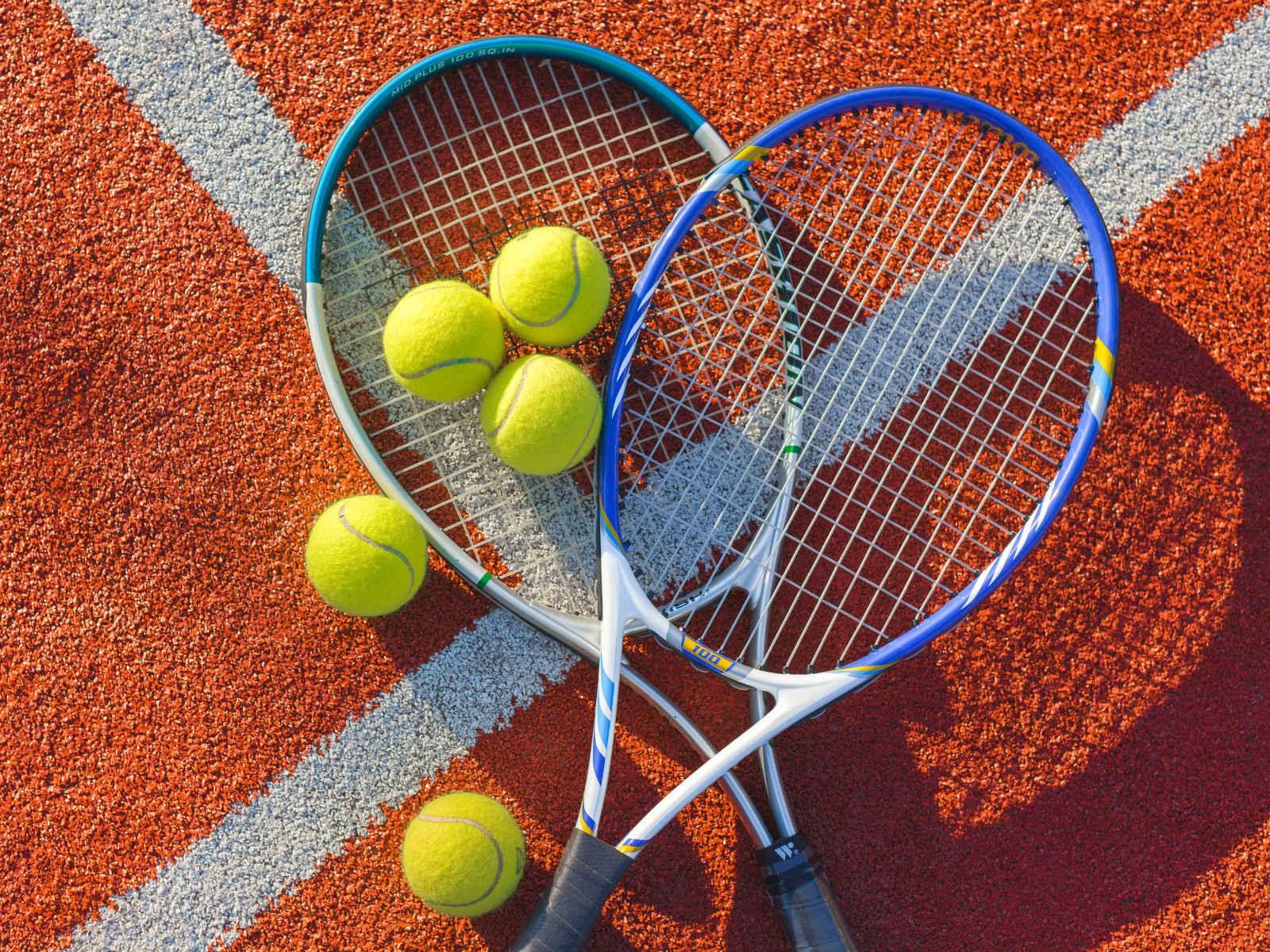 テニスボールの種類や選び方について解説！